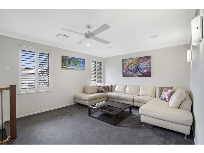 10 Enoch St, Clontarf QLD 4019