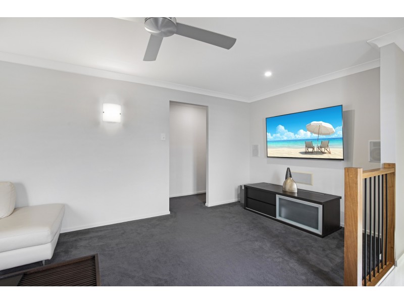 10 Enoch St, Clontarf QLD 4019