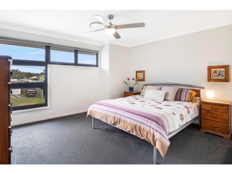 10 Enoch St, Clontarf QLD 4019