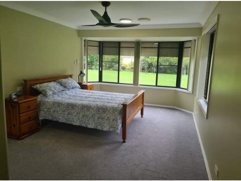 4 Peppermint Place, Old Bar NSW 2430