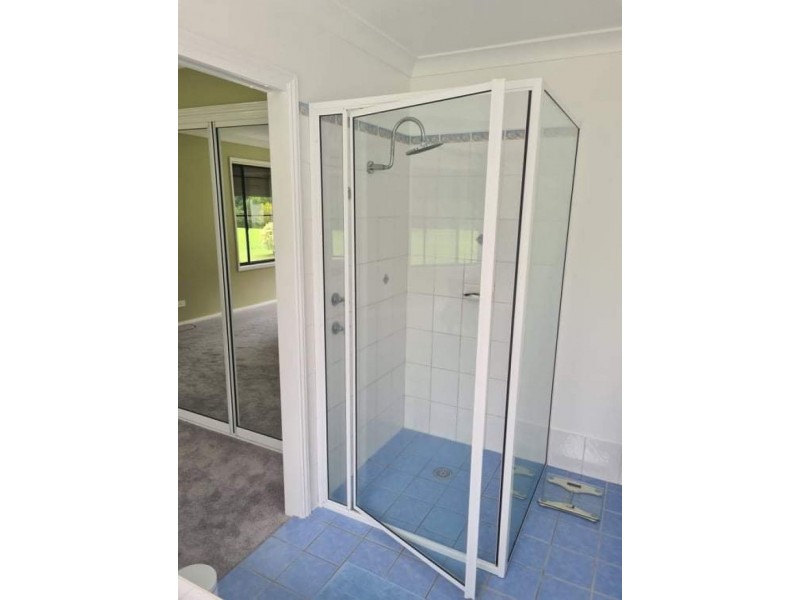 4 Peppermint Place, Old Bar NSW 2430