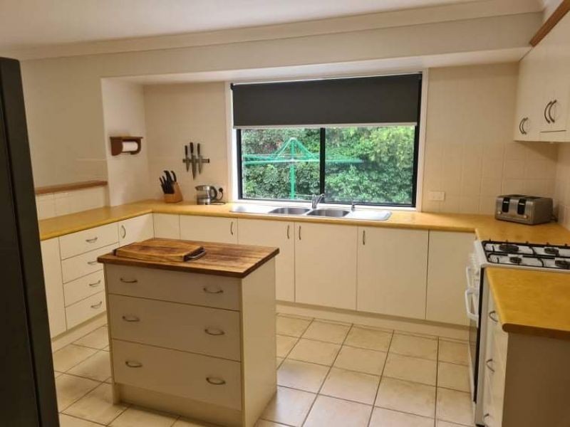 4 Peppermint Place, Old Bar NSW 2430