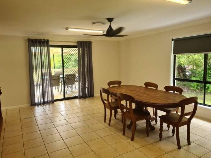 4 Peppermint Place, Old Bar NSW 2430
