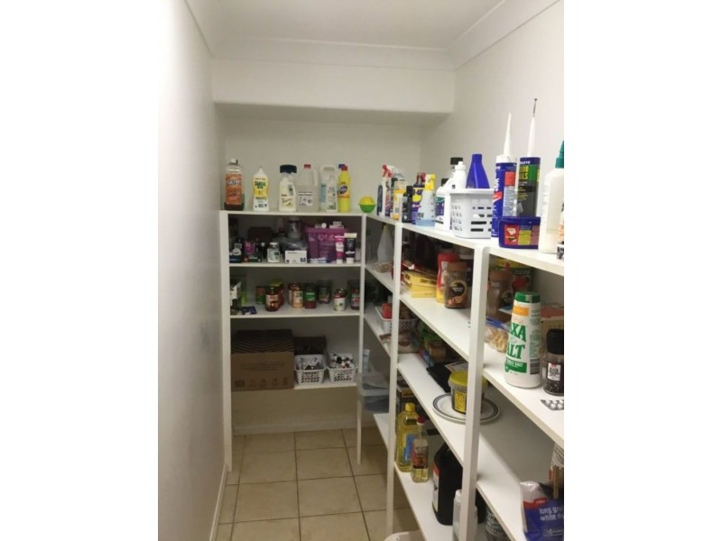 4 Peppermint Place, Old Bar NSW 2430