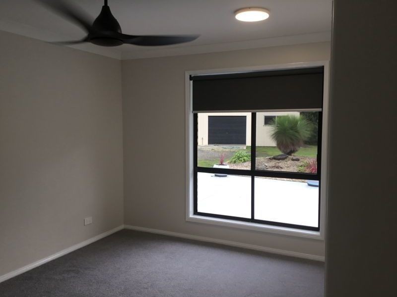 4 Peppermint Place, Old Bar NSW 2430