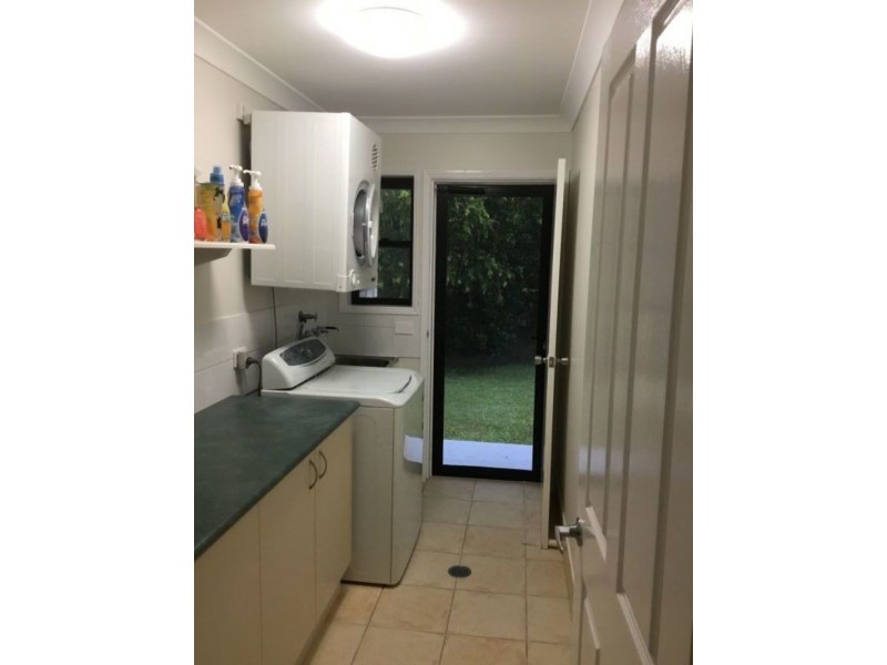 4 Peppermint Place, Old Bar NSW 2430