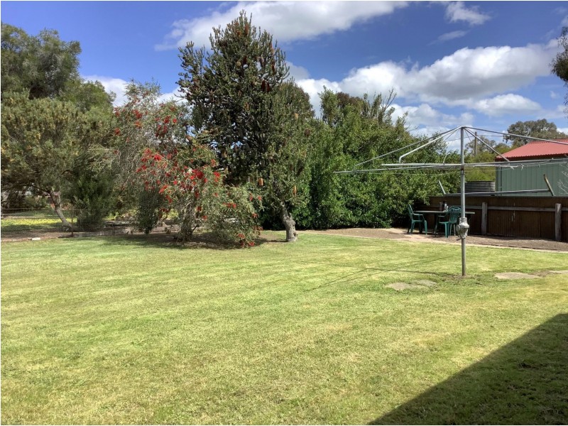 3 Windsor Avenue, Edenhope VIC 3318