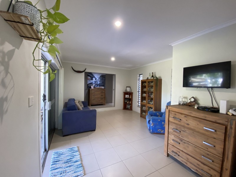 51 Henley Street, Earlville QLD 4870