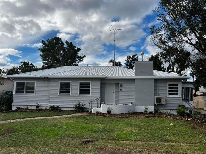 6 Prince St, Inverell NSW 2360