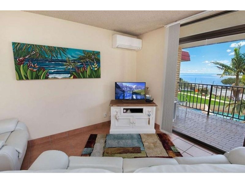 9/7 Landsborough Parade, Golden Beach QLD 4551