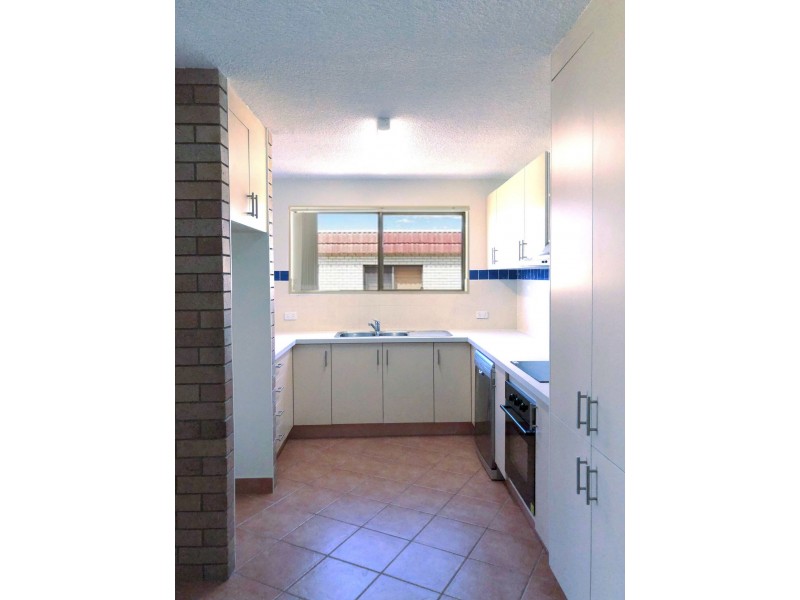 9/7 Landsborough Parade, Golden Beach QLD 4551