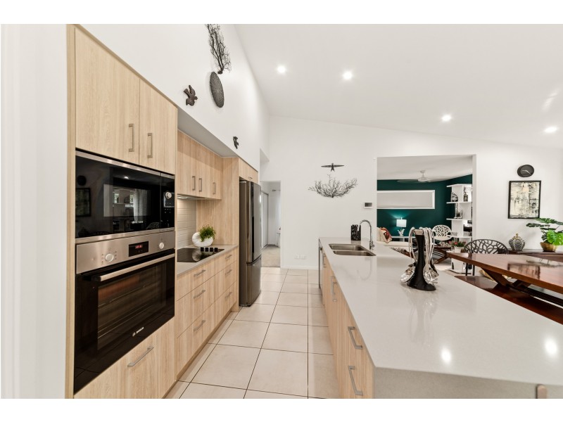 12/16 Grammar School Way, Forest Glen QLD 4556