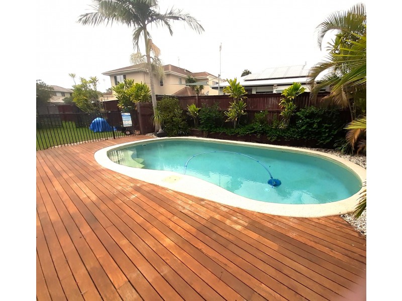 8 Alicia Circuit, Little Mountain QLD 4551