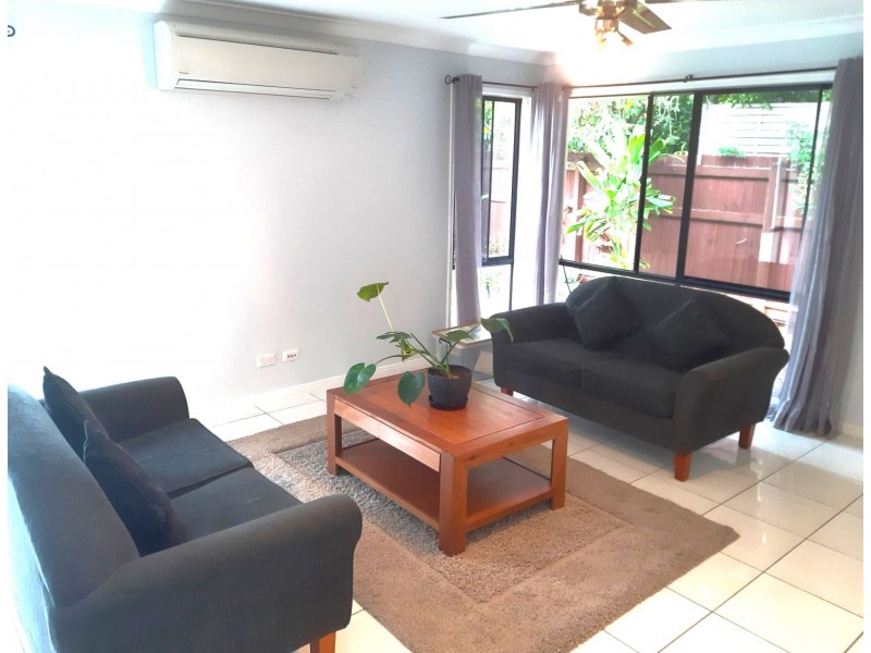 8 Alicia Circuit, Little Mountain QLD 4551