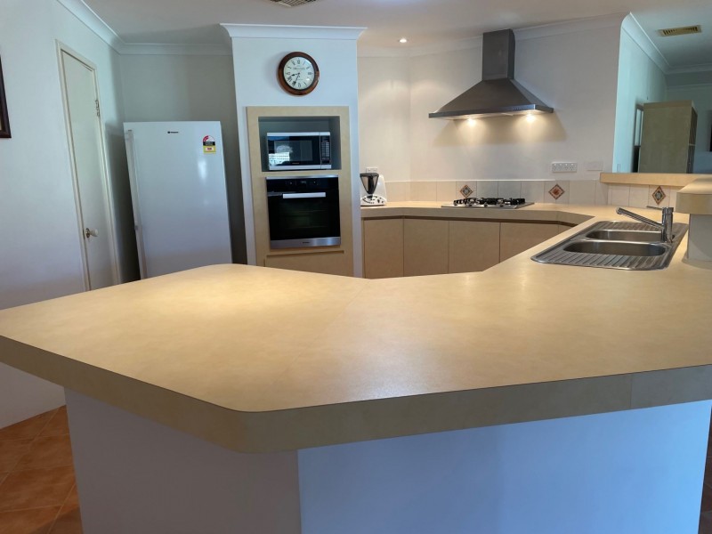 74 Barton Drive, Australind WA 6233