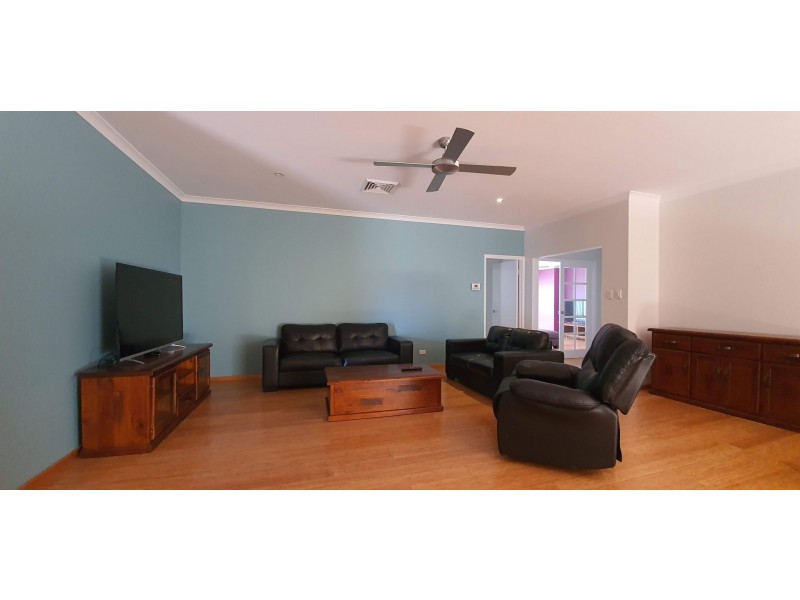 6 Edwin Cres, Bluff Point WA 6530