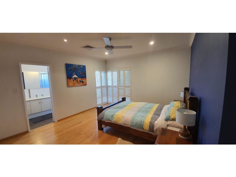 6 Edwin Cres, Bluff Point WA 6530