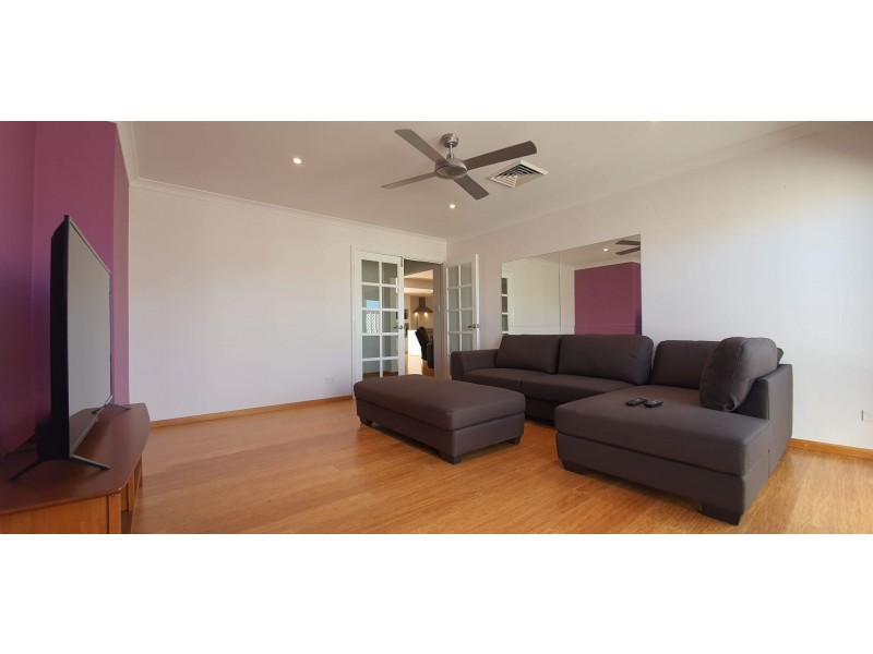 6 Edwin Cres, Bluff Point WA 6530