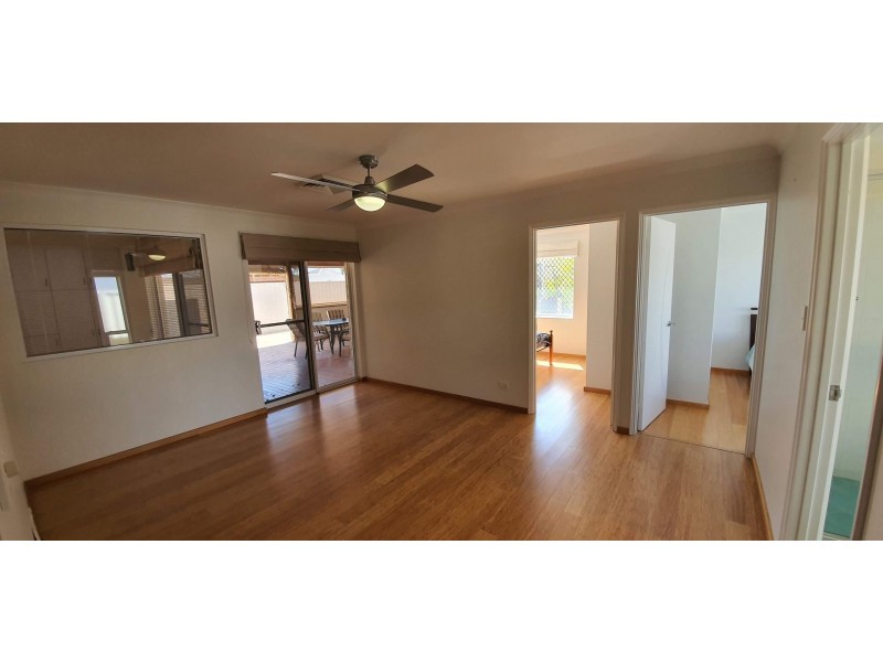 6 Edwin Cres, Bluff Point WA 6530