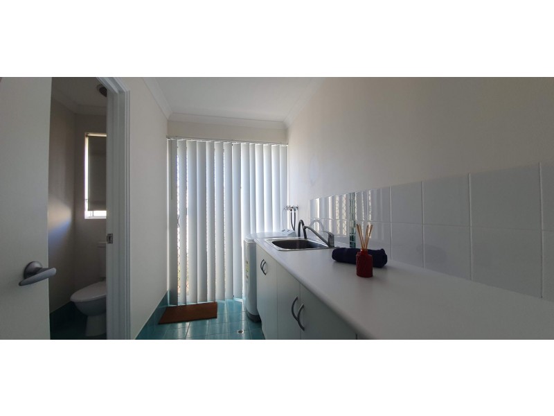 6 Edwin Cres, Bluff Point WA 6530