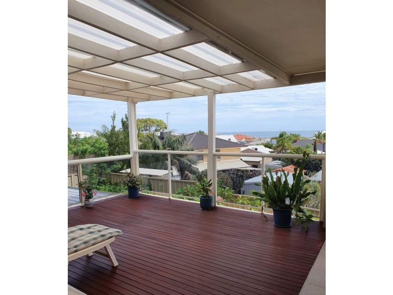 19 Seawind Drive, Silver Sands WA 6210