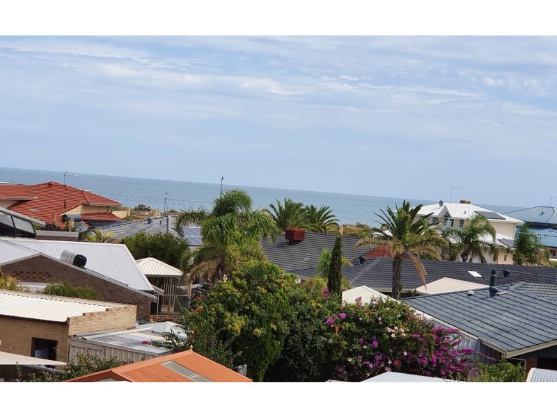 19 Seawind Drive, Silver Sands WA 6210