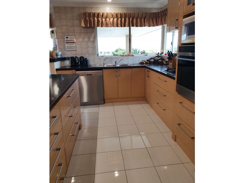19 Seawind Drive, Silver Sands WA 6210