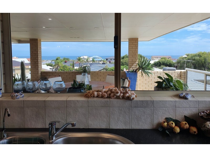 19 Seawind Drive, Silver Sands WA 6210