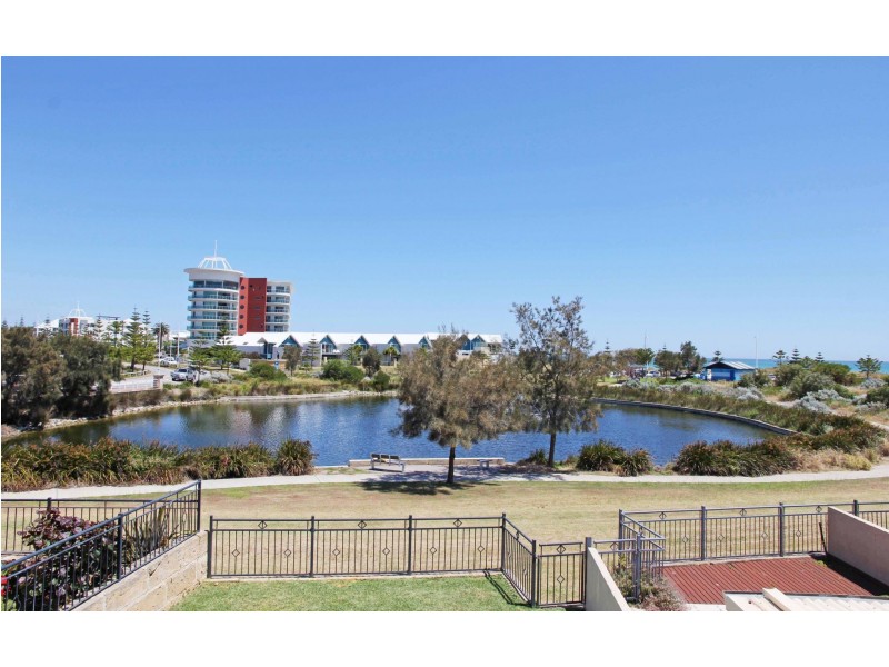 1/76 Ormsby Tce, Mandurah WA 6210