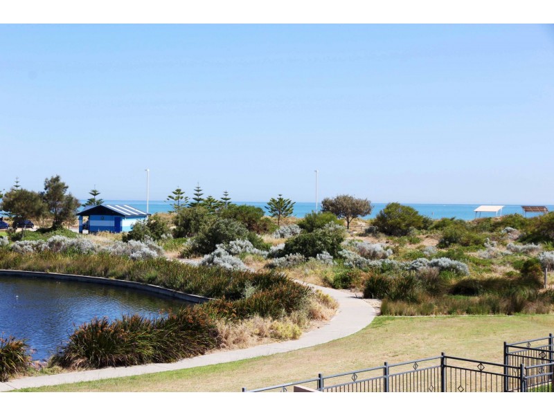 1/76 Ormsby Tce, Mandurah WA 6210