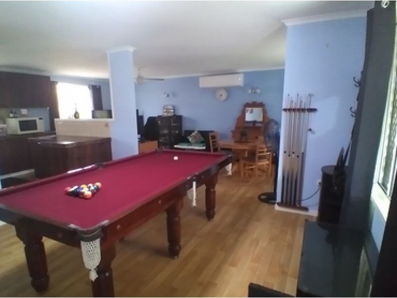 17 Miller St, Urangan QLD 4655