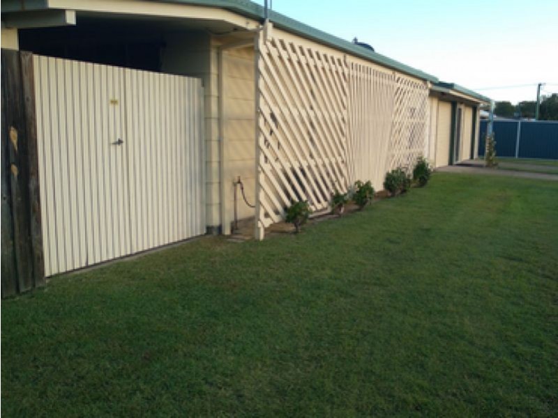 17 Miller St, Urangan QLD 4655