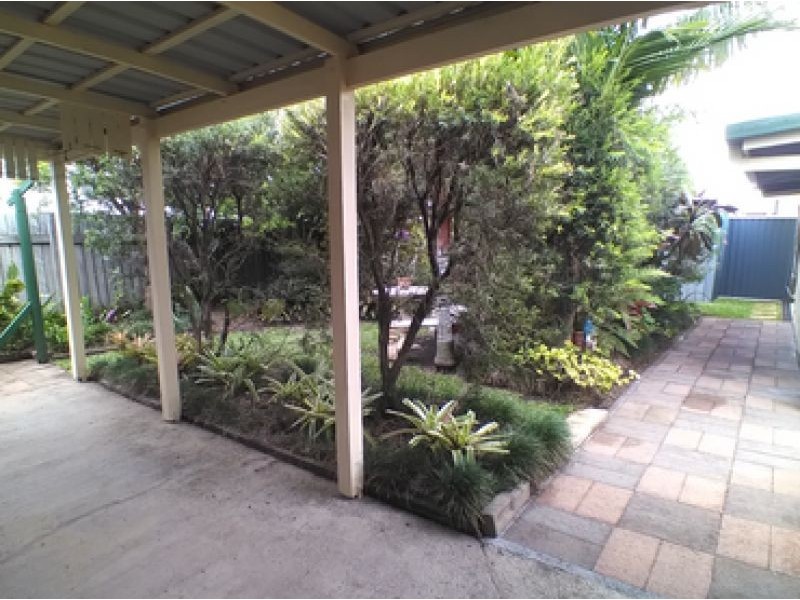 17 Miller St, Urangan QLD 4655