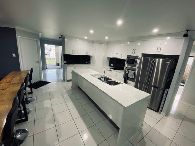 22 Lucy Court, Mirani QLD 4754