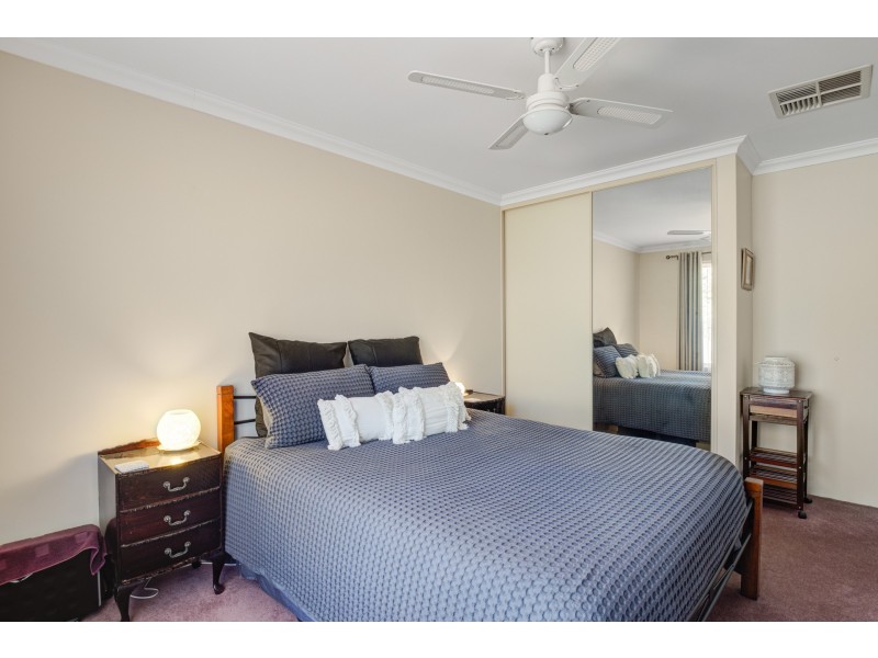 220 Viveash Road, Swan View WA 6056