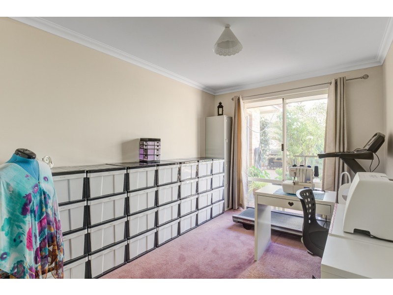 220 Viveash Road, Swan View WA 6056