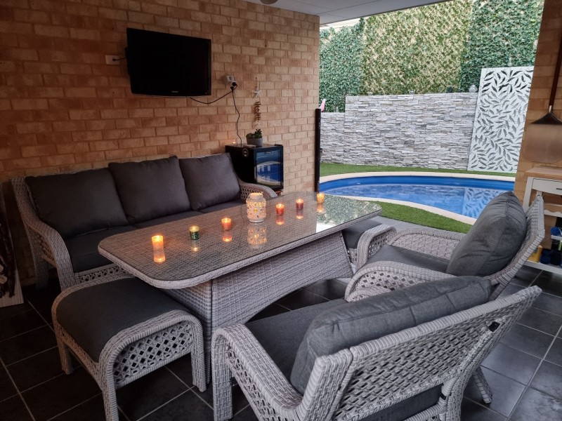 6 Pinehurst Loop, Meadow Springs WA 6210