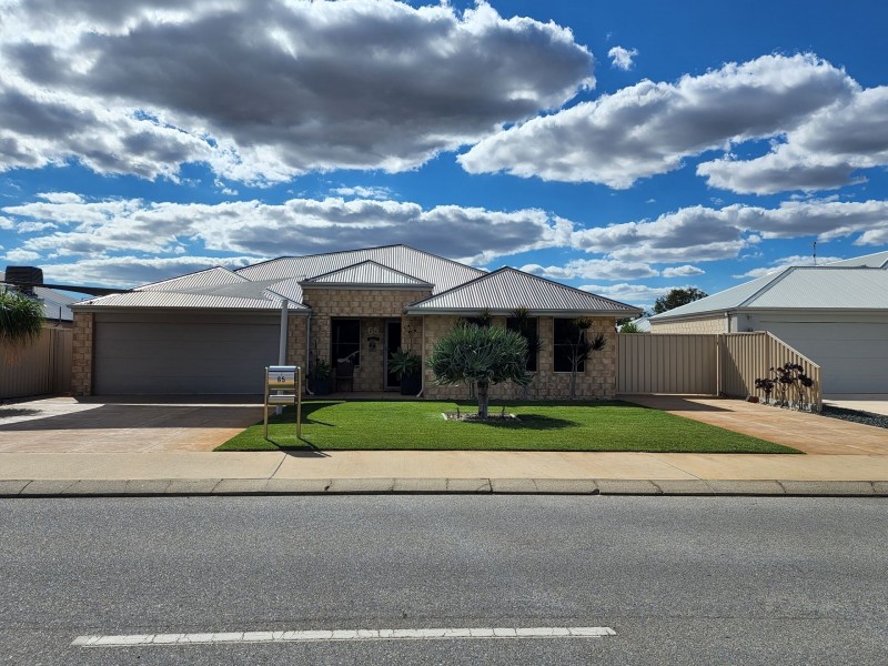65 Nancarrow Way, Ravenswood WA 6208