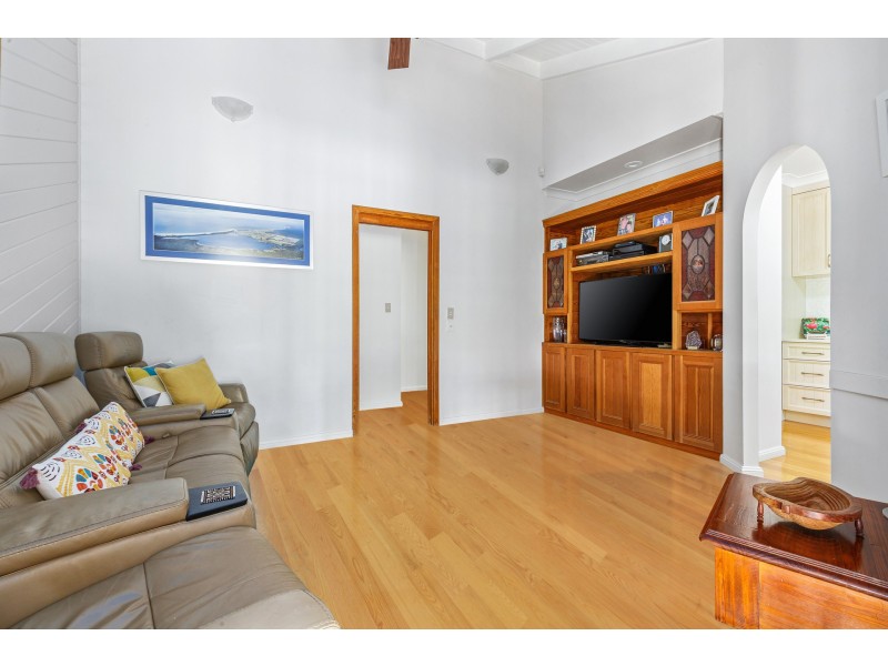 581 Yeppoon Road, Limestone Creek QLD 4701