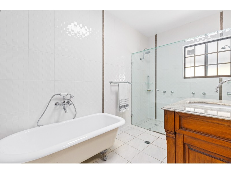 581 Yeppoon Road, Limestone Creek QLD 4701