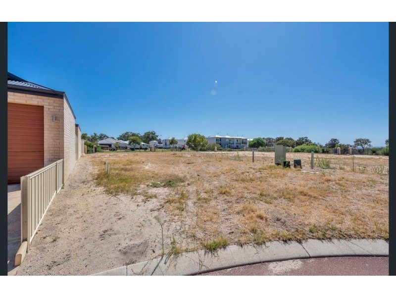 13 Merrin court, Falcon WA 6210