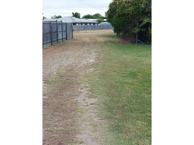 4 Catalina Ct, Bowen QLD 4805