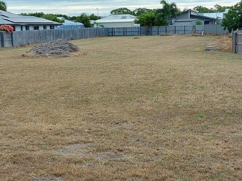 4 Catalina Ct, Bowen QLD 4805