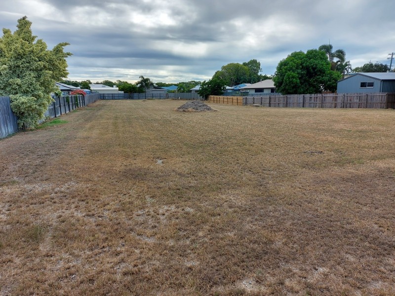 4 Catalina Ct, Bowen QLD 4805