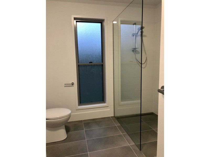 4 Emperor St, Woodgate QLD 4660