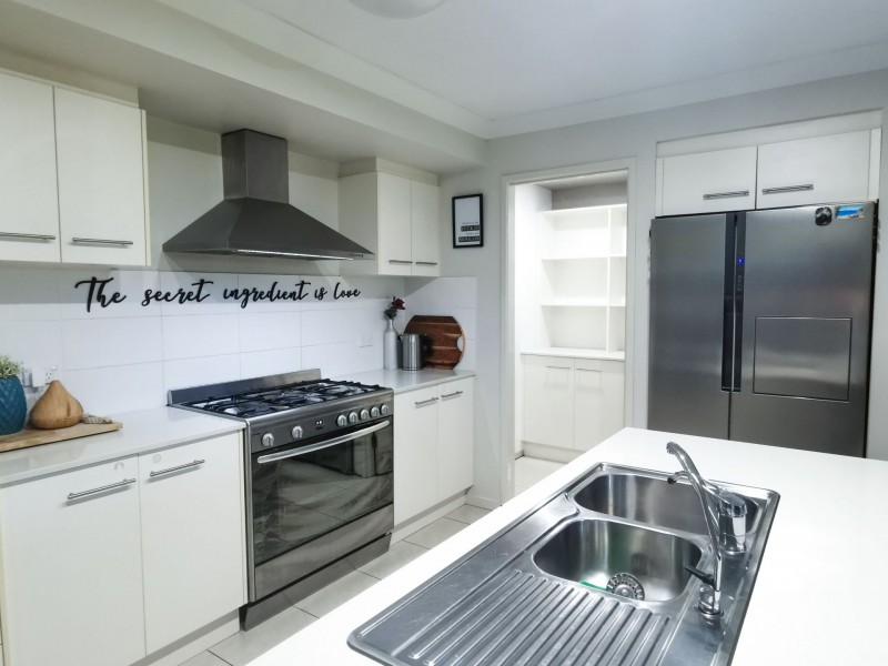 25 Peters Road, Fassifern Valley QLD 4309