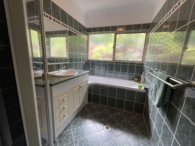 Yorkeys Knob QLD 4878