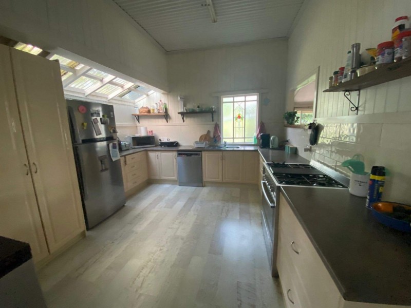 7 Venton Street, Sarina QLD 4737