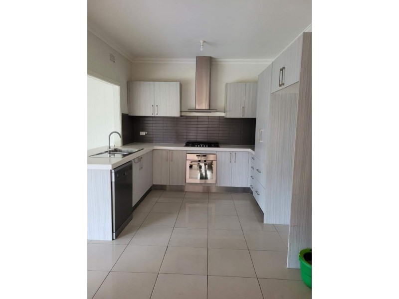 35 Sycamore Street, Hamlyn Heights VIC 3215