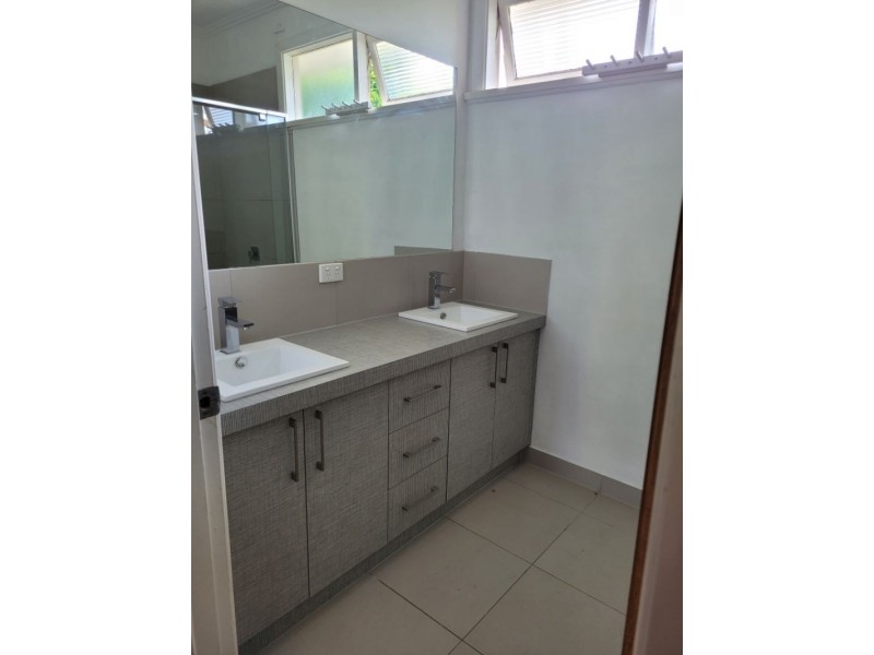 35 Sycamore Street, Hamlyn Heights VIC 3215